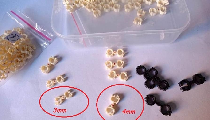 Love Birds & Budgrigar Bird Splayed ring band (4mm) Splayed Leg Birds Treatment Bracelet.Good for Finch,Love Birds & Budgrigar Birds and Similar size Birds ( 1 Piece )