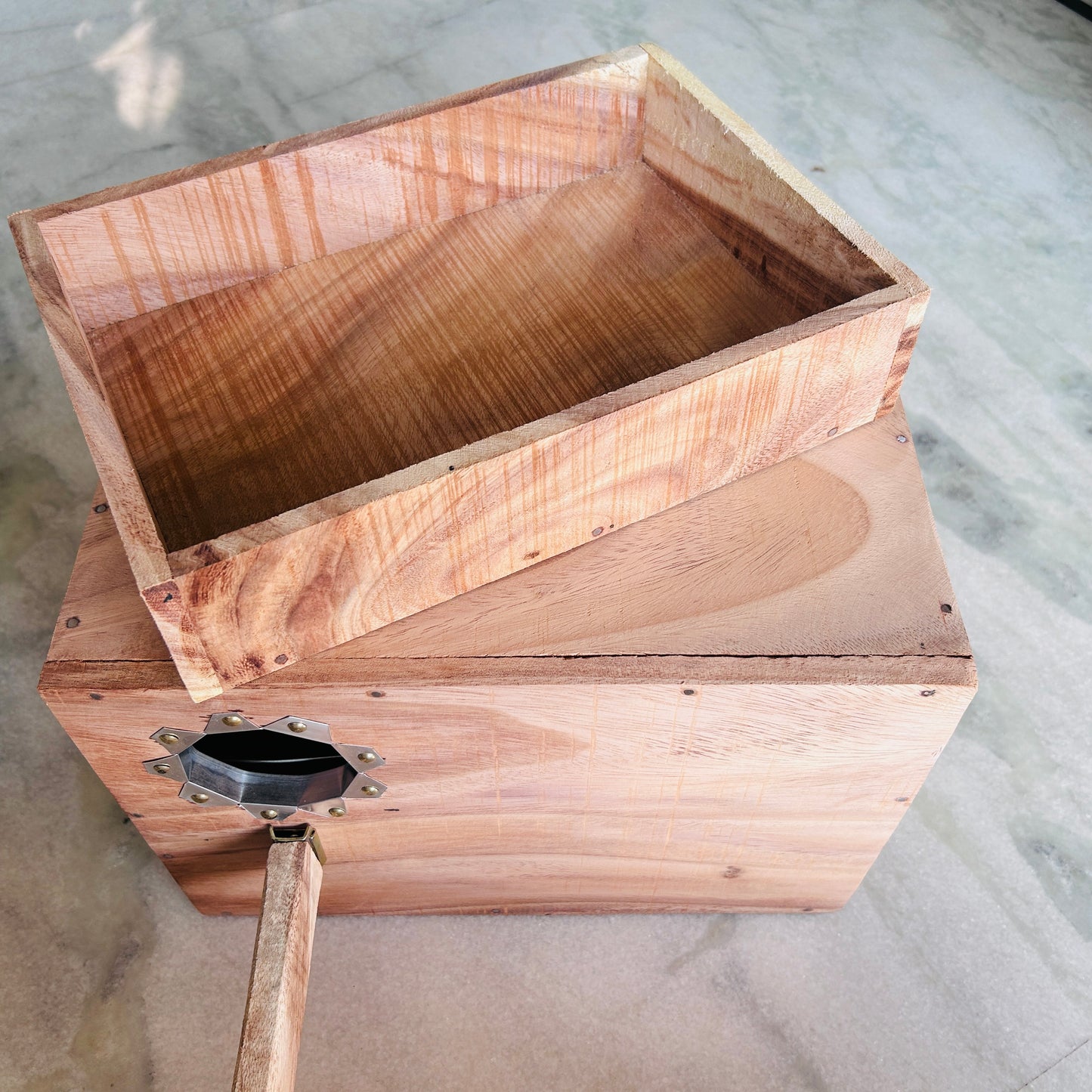 Wooden Breeding Nest Box for Cockatiel, Small Conure & Similar Birds | 14 x 10 x 10 Inch