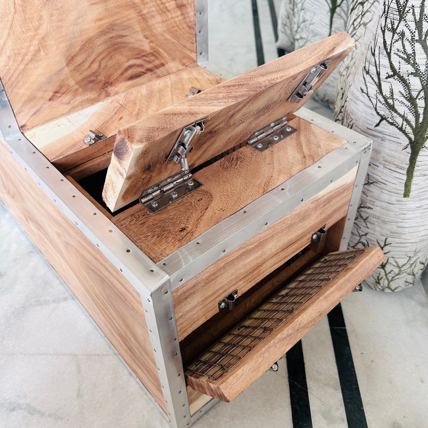 African Grey Parrot Wooden Breeding Box 24x24 Inch L Shape | 1 Inch Thick Wood Nest Box with Double Door & Full Inner Wire Net Gray Parrot Box